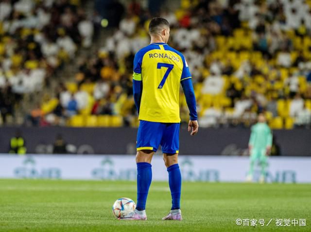 万破军下意识的问道：忠磊……你……你怎么会在这里？。